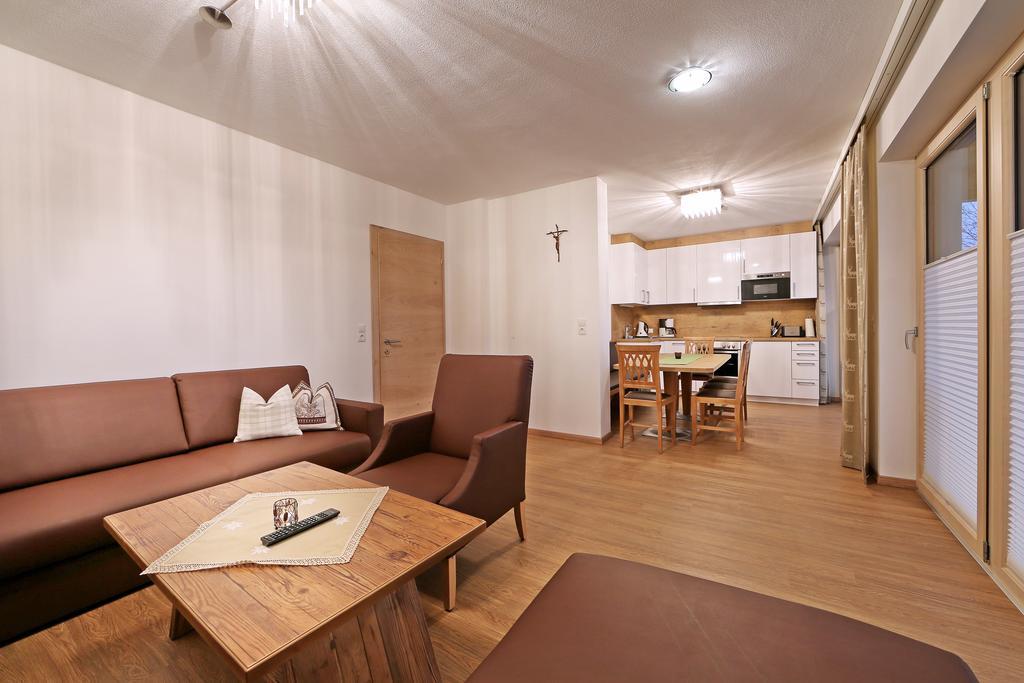 Landhaus & Apartment Taxach Ried im Zillertal Exterior foto